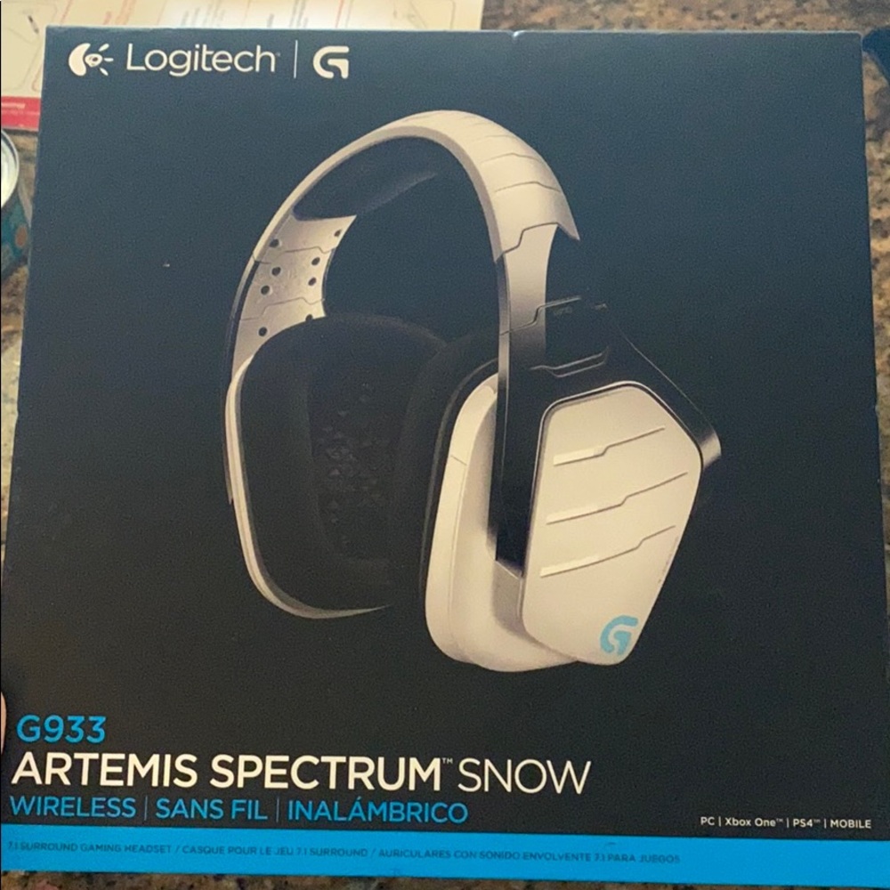 Logitech Brand New Wireless Surround Gaming set